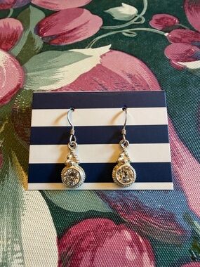 Vintage Delicate .925 Silver Drop Earrings with Clear Crystal